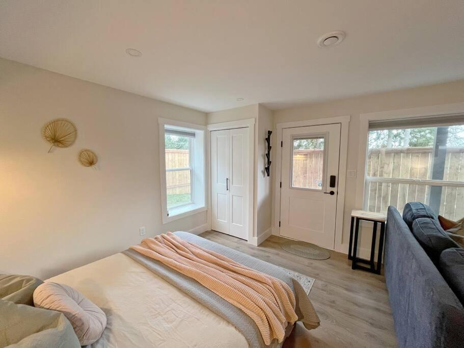 Modern Studio With Soft Tub And Mountain Views - Ratcliffe Guest Suite ダンカン エクステリア 写真